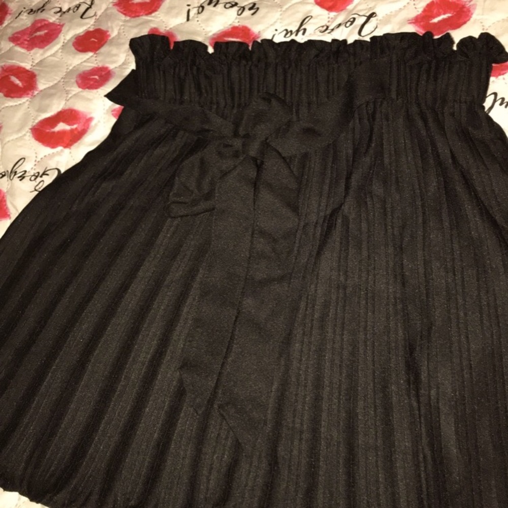 Black skirt
